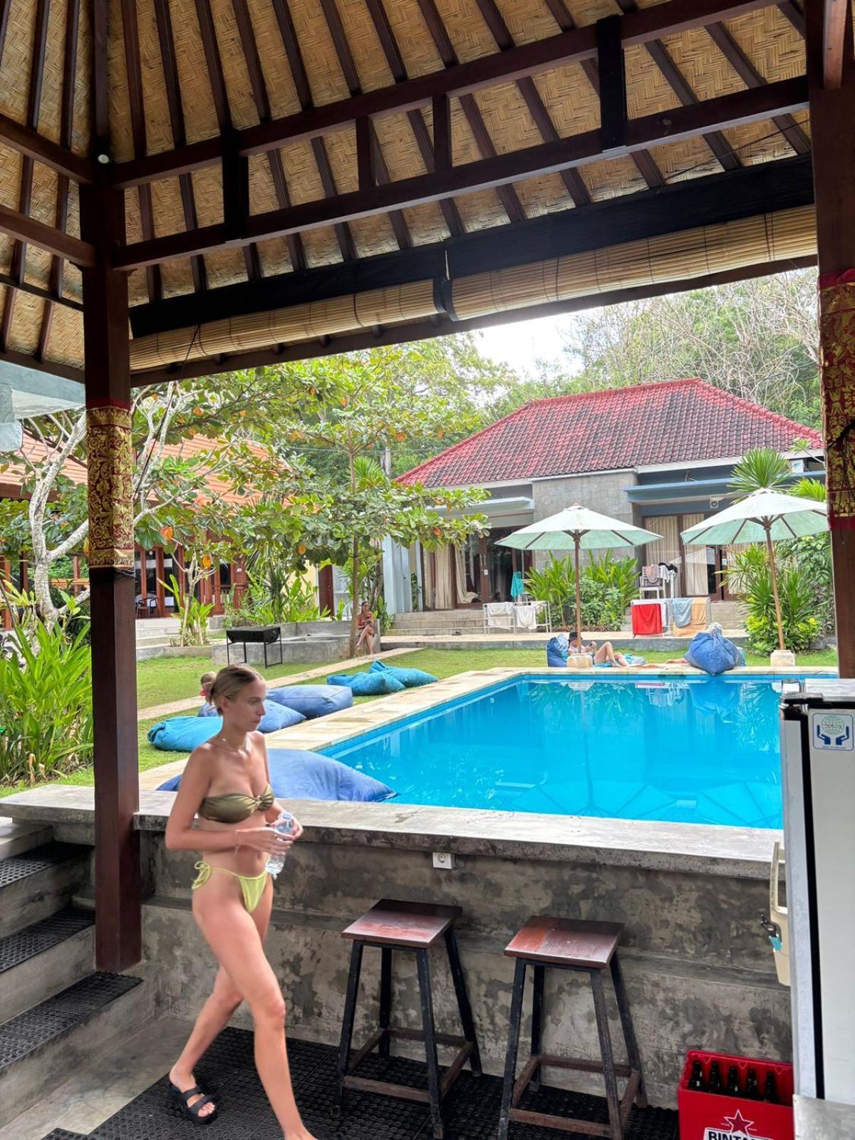 Castaway Island Hostel 누사 렘봉안 외부 사진