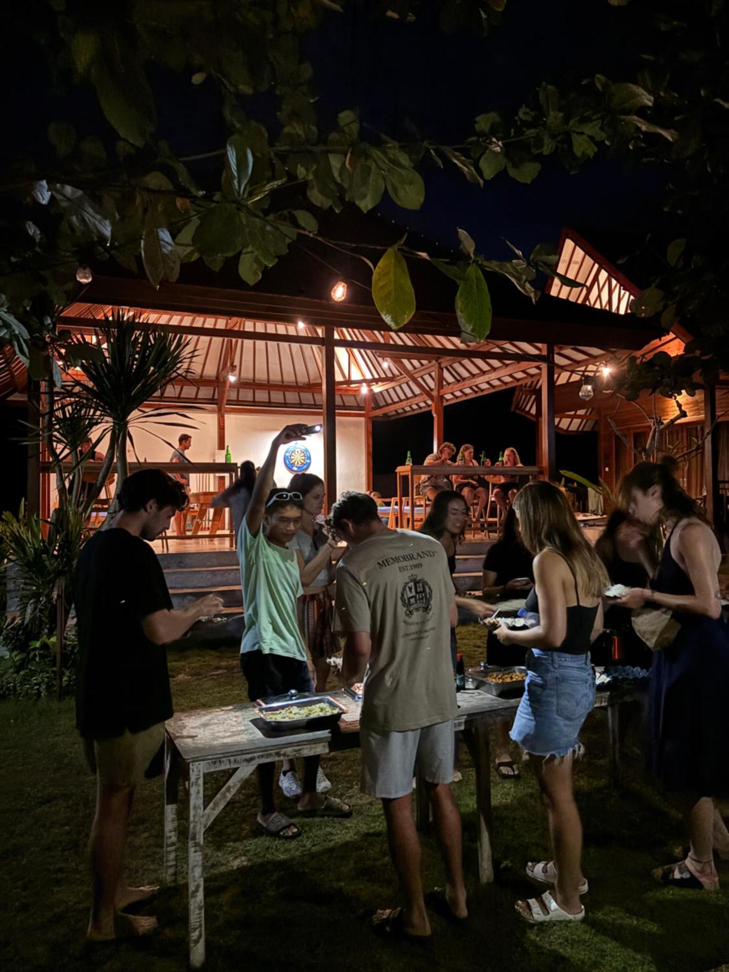 Castaway Island Hostel 누사 렘봉안 외부 사진